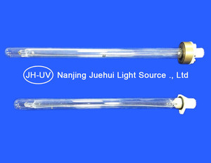 Germicidal UV lamp with metal holder